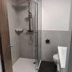 Big Studio, Just Renovated, Great Views, With Free Parking شقة *