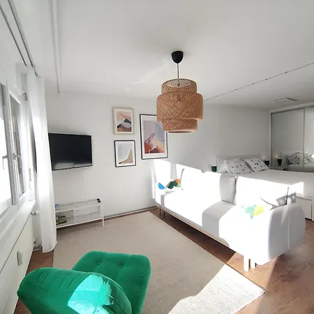 公寓 Big Studio, Just Renovated, Great Views, With Free Parking