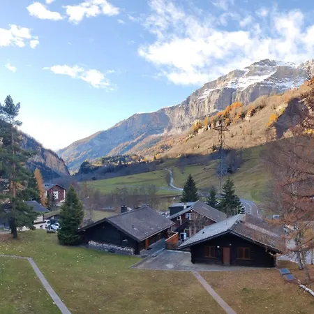 Big Studio, Just Renovated, Great Views, With Free Parking Апартаменты
