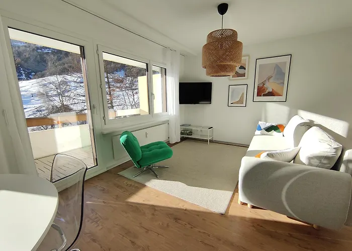 Daire Big Studio, Just Renovated, Great Views, With Free Parking